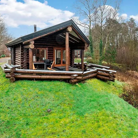 2 Bedroom Awesome In Prázdninový dům Kibæk