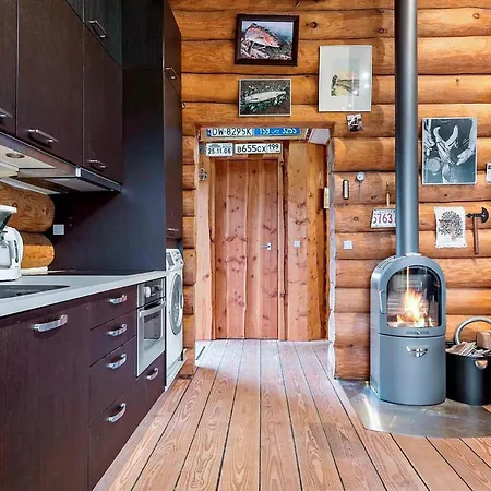 Prázdninový dům 2 Bedroom Awesome In *